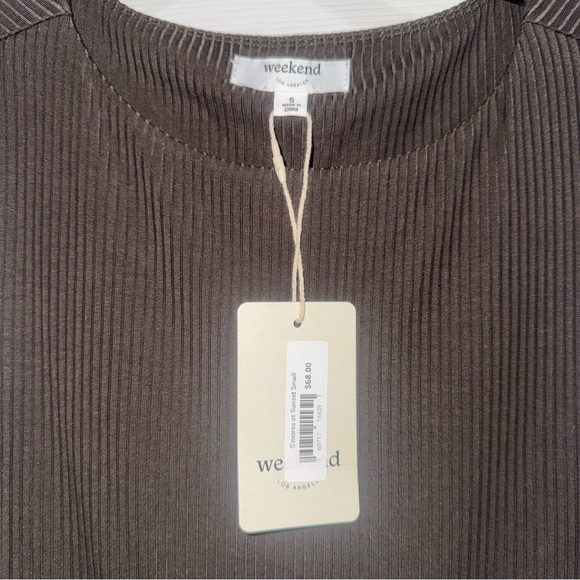 Elegant Brown Sleeveless Dress - Picture 3 of 3